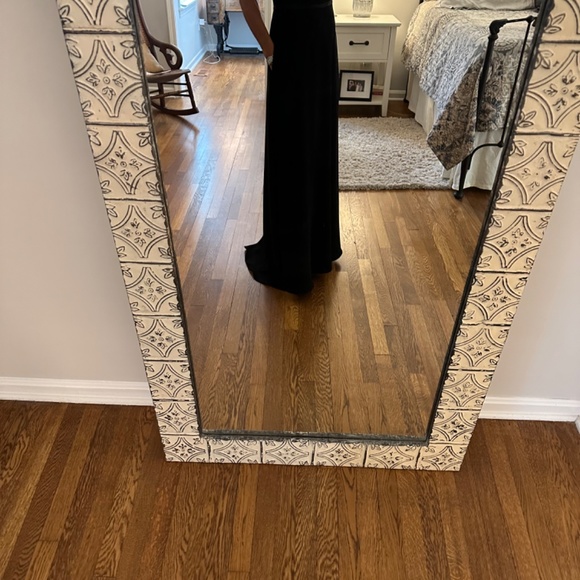 Aidan, Aidan Mattox full length, with short train black dress with side pockets - Picture 4 of 6